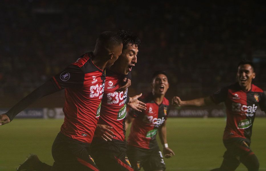 FBC Melgar venció por 2 a 0 a Caracas por la Copa Libertadores
