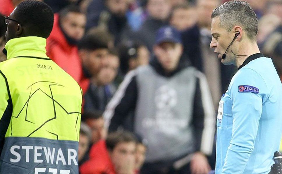 El VAR anula por primera vez un gol en Champions en Ajax-Real Madrid