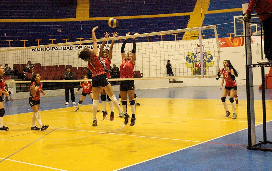 Atlético Faraday y Santa Úrsula definen hoy quién será el campeón del torneo de vóleibol Akira Kato