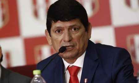 Lozano lamenta decisión de la FIFA en quitar la sede para el Mundial Sub-17