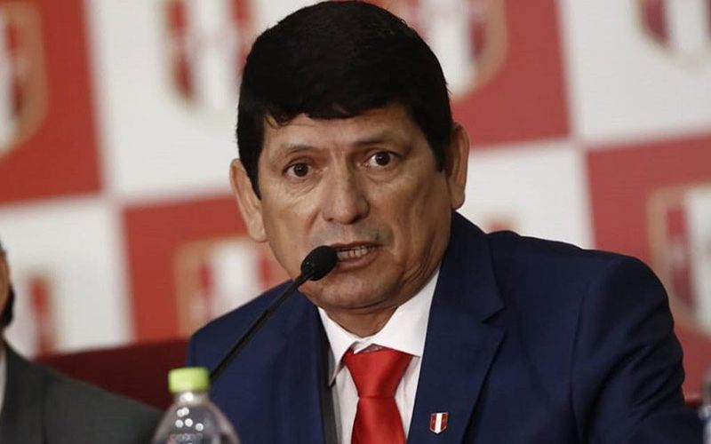 Lozano lamenta decisión de la FIFA en quitar la sede para el Mundial Sub-17