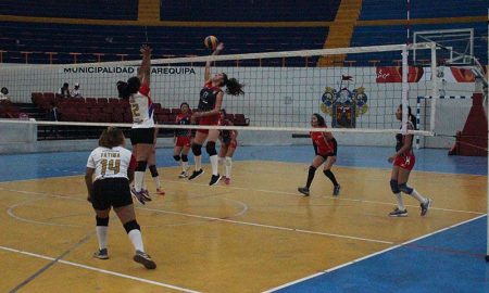 ICAD, Santa Úrsula y Savio se meten a las 'semis' del Akira Kato de vóleibol