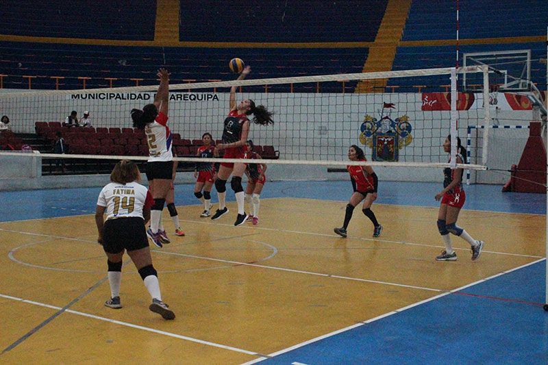 ICAD, Santa Úrsula y Savio se meten a las 'semis' del Akira Kato de vóleibol