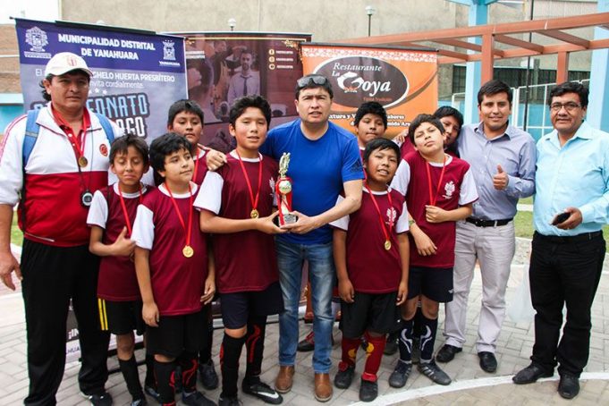 Los pequeños de la sub-12 que ganaron en Yanahuara.