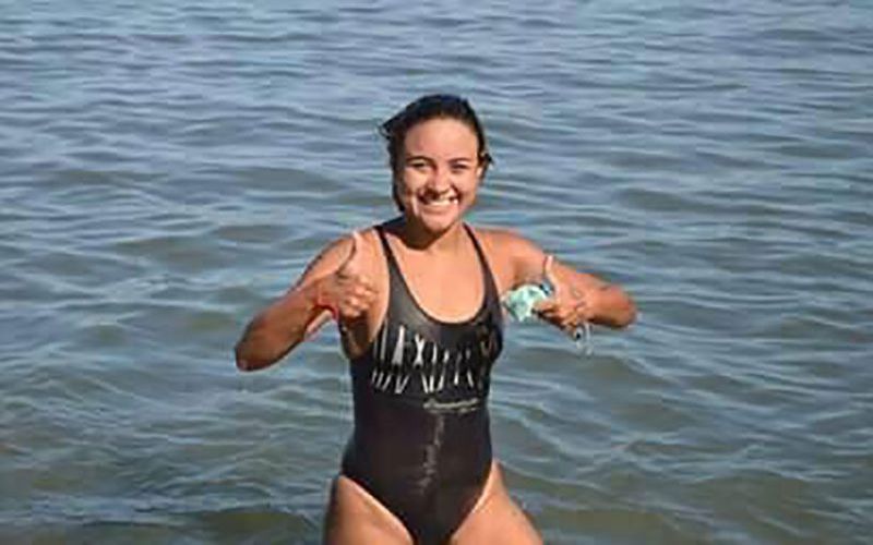 Puno: Nadadora brasileña Patricia Farias Falcao cruzará el lago Titicaca