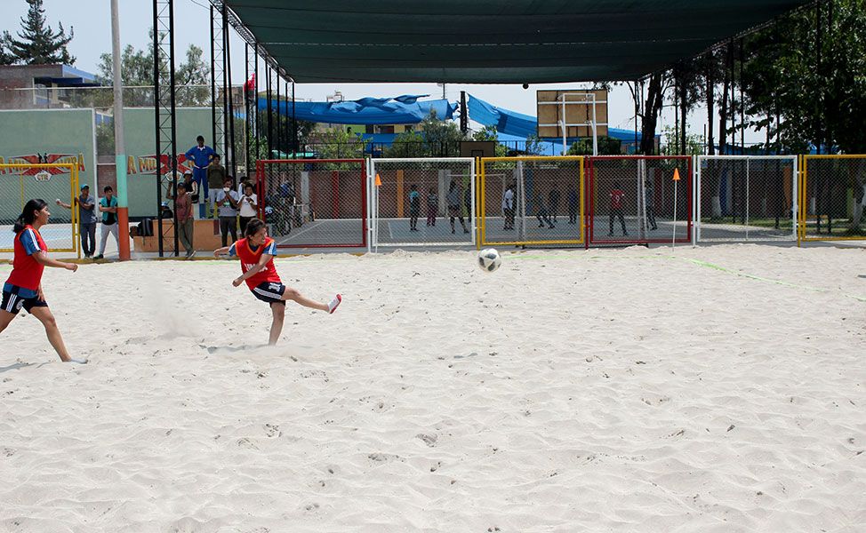 Educación, Mecánica, Economía y Trabajo Social disputarán hoy la final del torneo de fútbol playa