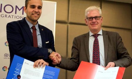 La Liga y la OIM firman un acuerdo para combatir la discriminación racial