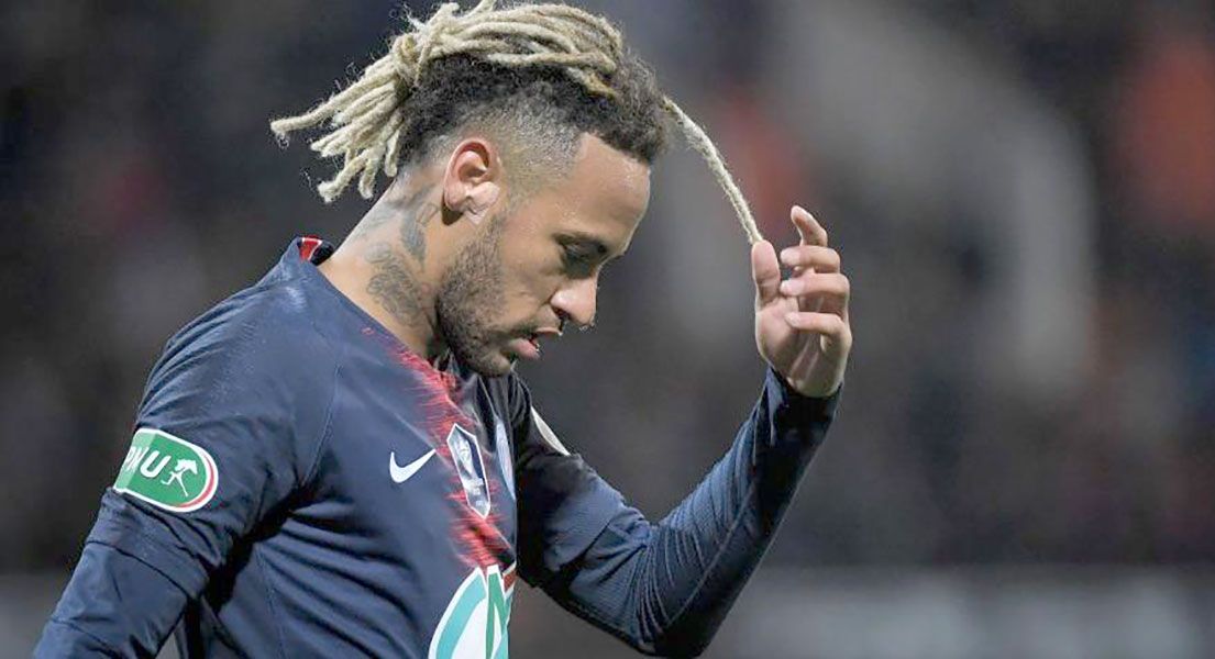 Neymar podría recibir una dura sanción por criticar arbitraje del PSG vs. United