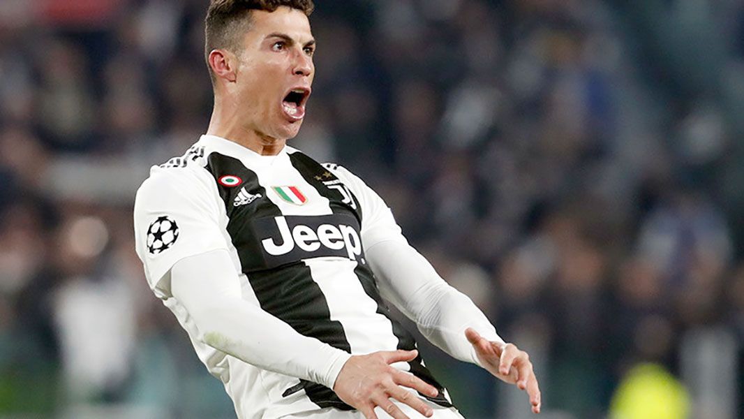 Multan a Cristiano Ronaldo por polémico gesto en la Champions