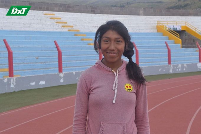 Inocencia Huacasi Monte, PROCEDENCIA: Santiago de Pupuja – Azángaro CATEGORÍA: Juvenil CORRERÁ: 6 Kilómetros.