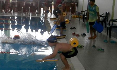 Encuentro acuático con pequeños que muestran mucho talento para la natación