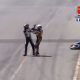 [VIDEO] Costa Rica: La increíble pelea de dos pilotos sobre una moto en plena carrera
