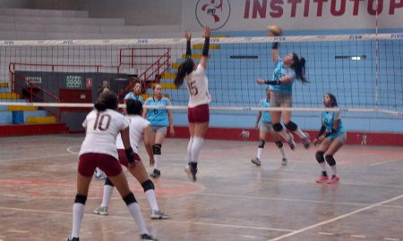 Ayer se jugó la cuarta fecha suspendida en en coliseo Cerrado.