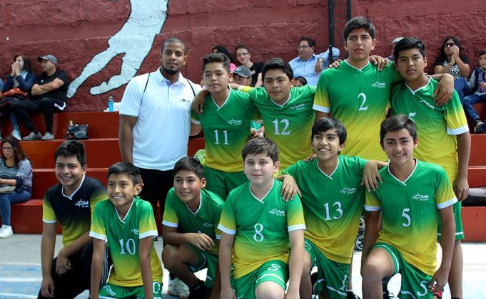 El equipo De la Salle en menores cayó en su debut.