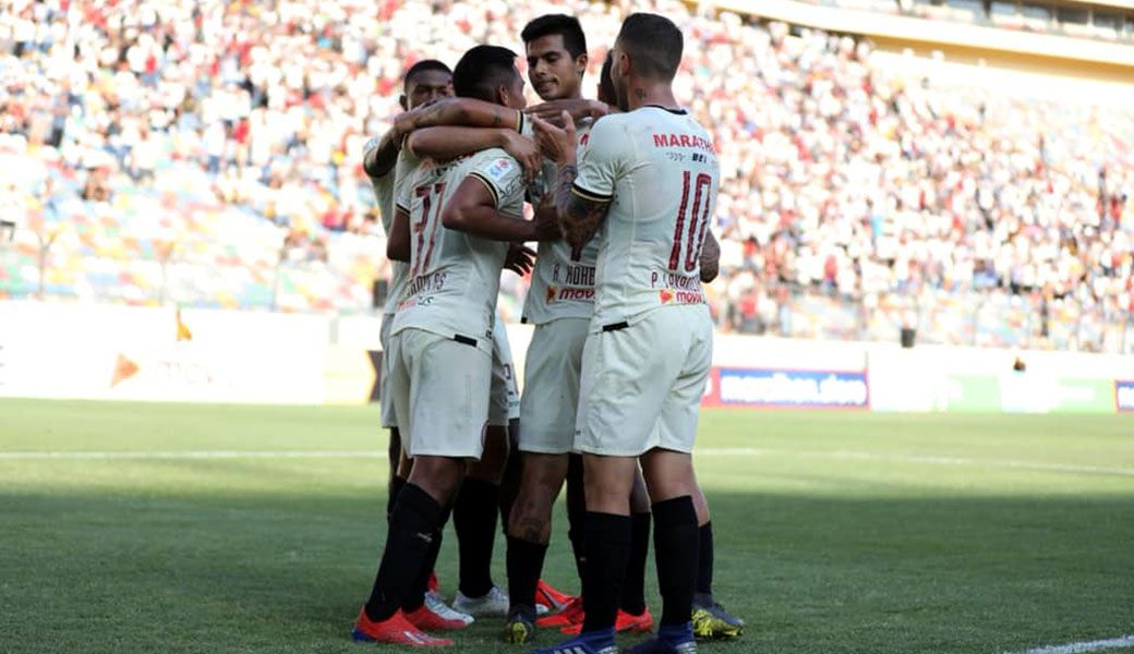 Categórico triunfo de Universitario los pone a 4 puntos del líder del campeonato: Binacional.