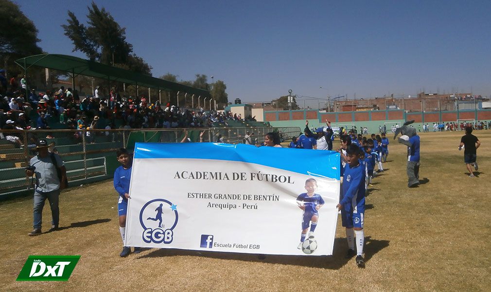 Liga de Paucarpata inauguró sus torneos de fútbol de menores