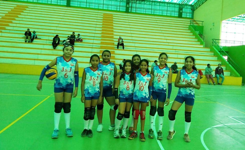 Arequipa: Puntos y mates en torneo de vóley de menores en Paucarpata