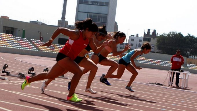 Giara Gárate plata en los 100 metros.