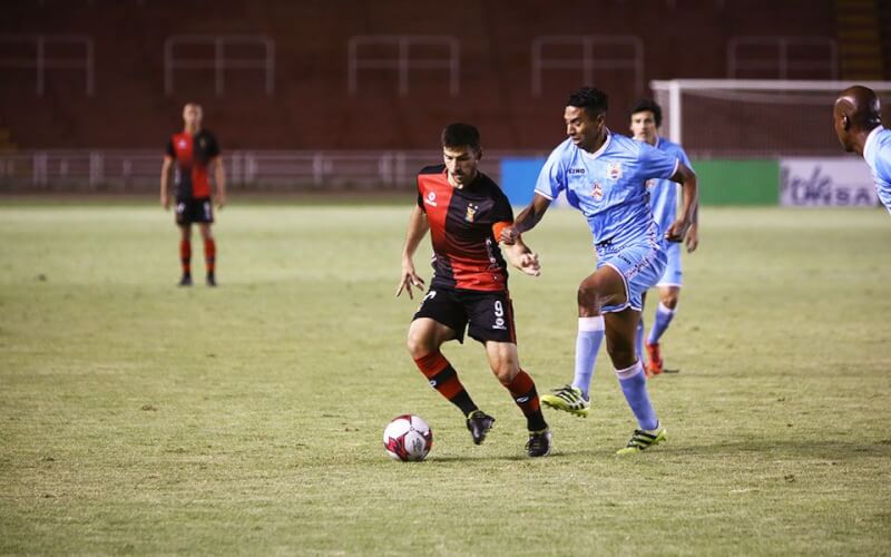 Melgar y Binacional se cruzan en un partido de altura por el torneo bicentenario