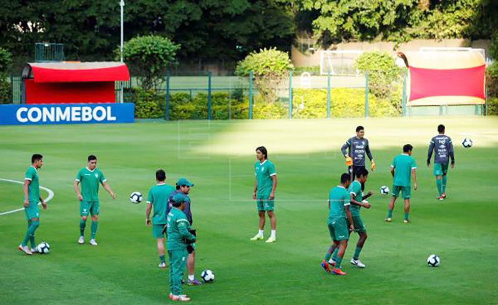 Bolivia comienza a definir el equipo del partido inaugural contra Brasil