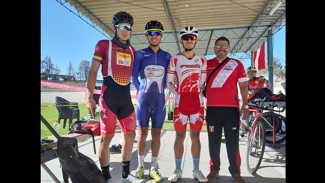 El ballet characato: Pupilos del mítico Hernán Llerena. Alonso Gamero, César Gárate, André Gonzales y el técnico Alberto Cabrera. Sangre mistiana en ciclismo.