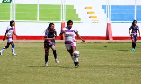 LUCHADO. Dos lideran el torneo Clausura de fútbol femenino