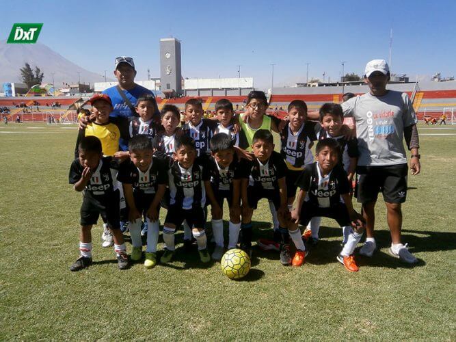 Desde Orcopampa llegaron los niños de Jhon Ccuno.