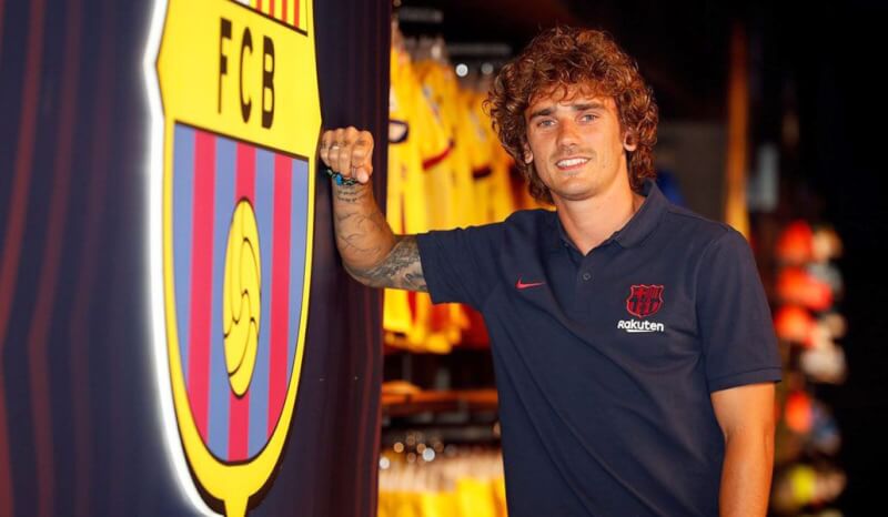 Griezmann ya posa de azulgrana: "Hola culés, ya estoy aquí"