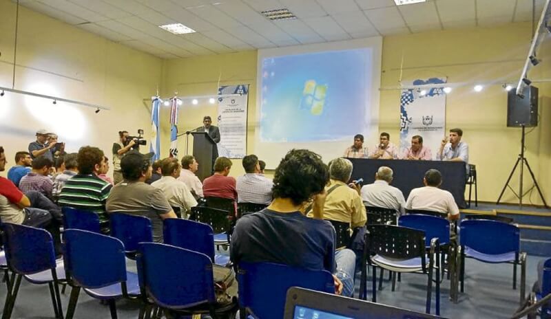 Seminario para los periodistas deportivos en Arequipa