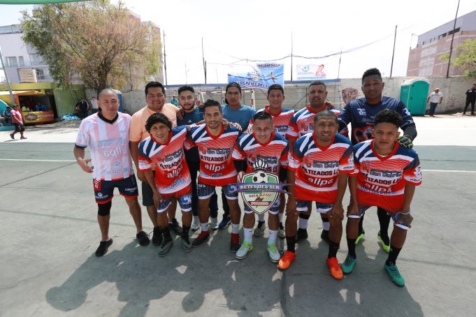 Los campeones de Purito Barrios Altos de Lima.