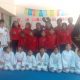 Los estudiantes que forman parte del taller de karate, disciplina deportiva que se practica intensamente en el colegio Nanterre.