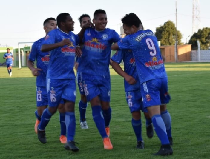 en carrera. Futuro Majes venció 3-1 a Nacional FBC