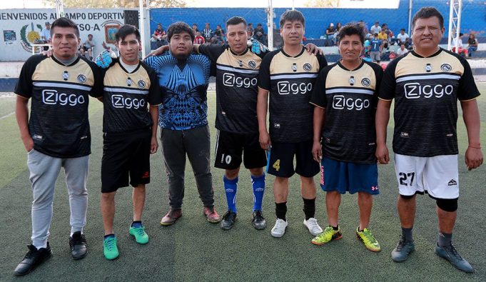 Club Deportivo J & H  que, jugando bien, solo empató en la primera fecha.