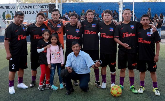 Repuestos Mistianos es el campeón de la temporada 2018.