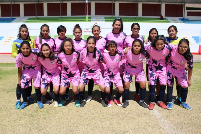 Escuela Deportiva Stella Maris tuvo un traspié en su debut.
