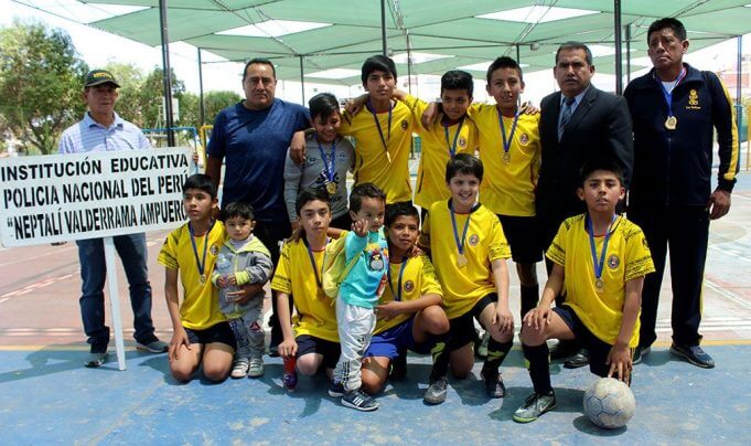 Neptalí Valderrama campeón de futsal varones, categoría 'A'.