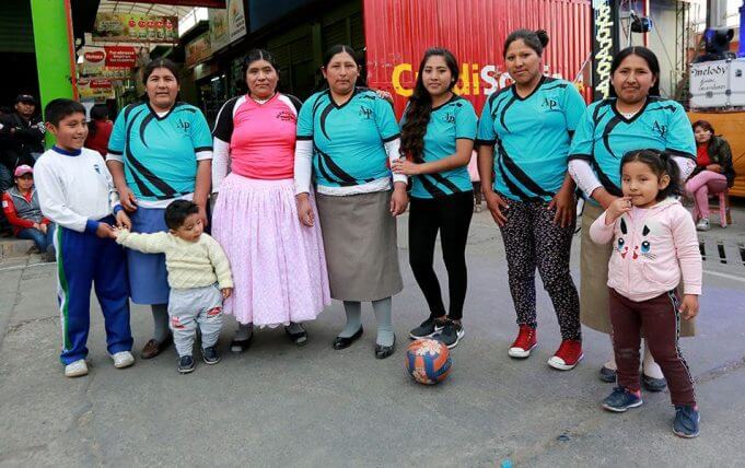 El segundo lugar en vóley fue para Abacería Puno.