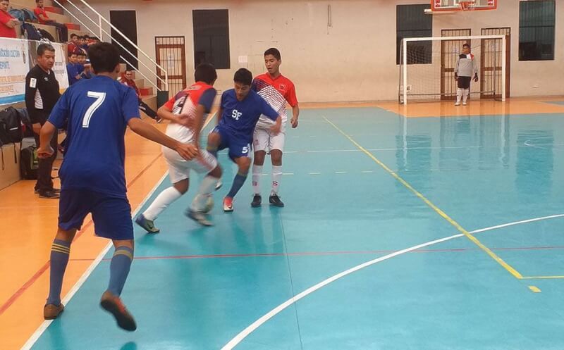 Semifinales de futsal varones se jugaron con garraSemifinales de futsal varones se jugaron con garra