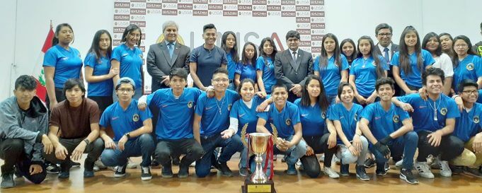 El segundo lugar fue para Comunicación con 66 unidades.