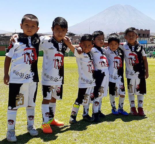 Niños del TAS  de la Liga de Socabaya la pasan bien. 