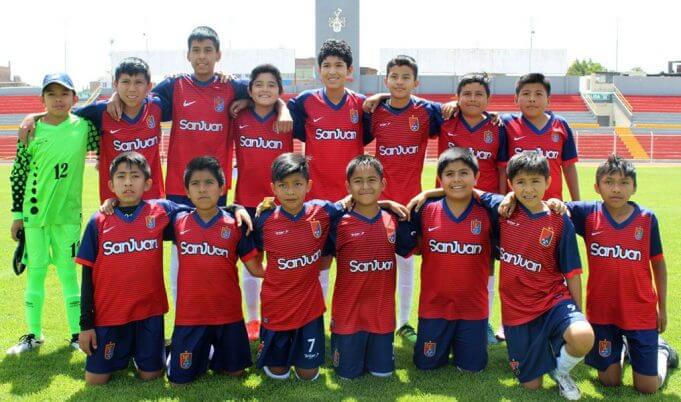 Los alumnos de la I.E. San Juan que jugarán la final.