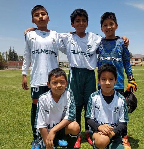 El CD Palmeiras de Mariano Melgar presente. 