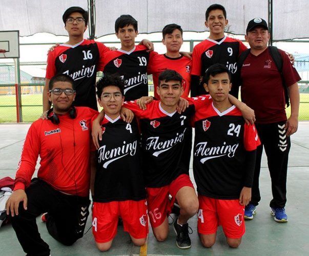 Club Handball AQP ocupó el tercer lugar en varones.