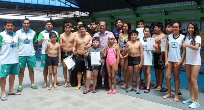 Niños y jóvenes hicieron uso de la piscina y quedaron satisfechos y contentos.
