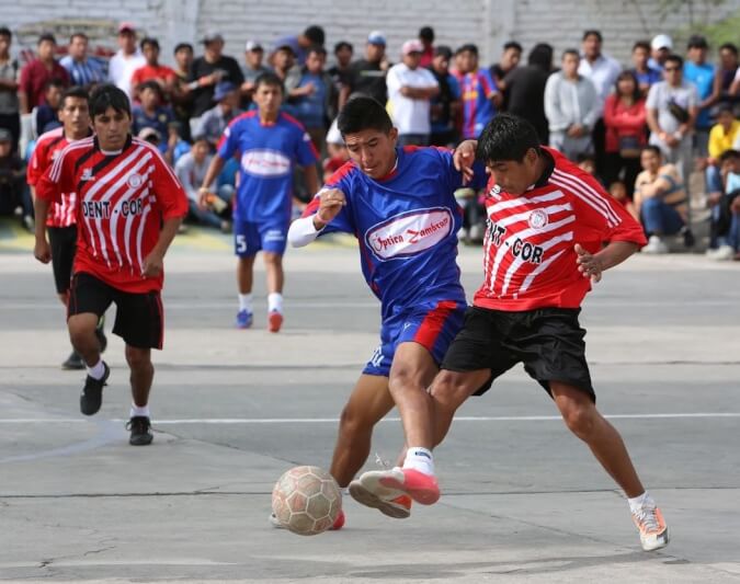 Con relámpago se inicia el torneo de La Copa Óptica Zambrano.