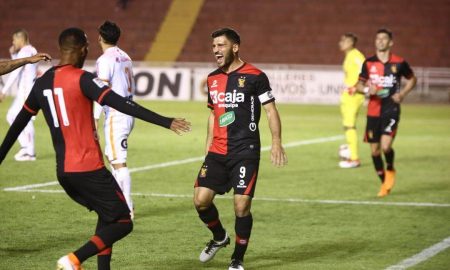 Melgar quiere sacar de la pelea por el Clausura a Sporting Cristal