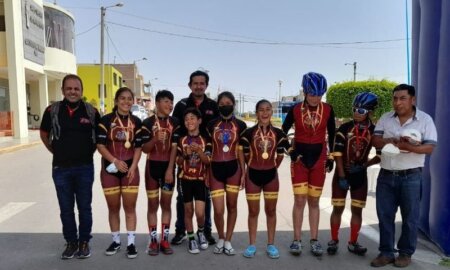 Orgullosos con las medallas ganadas en torneo de Ica.