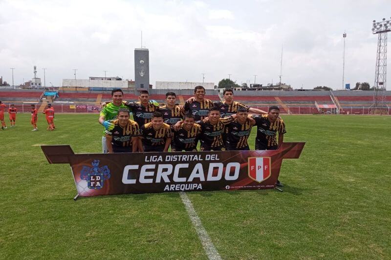 Aurora consiguió su primer triunfo (2-1) y fue ante San Francisco.