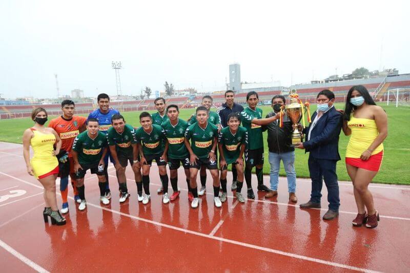 Sportivo Huracán ganó la Copa Famesol tras vencer a FBC Piérola por 4-1.