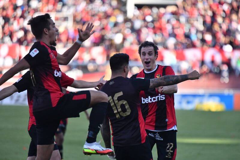 FBC Melgar hoy puede consagrarse campeón del torneo Apertura. Basta un empate ante Alianza Atlético en Sullana para alcanzar el campeonato.